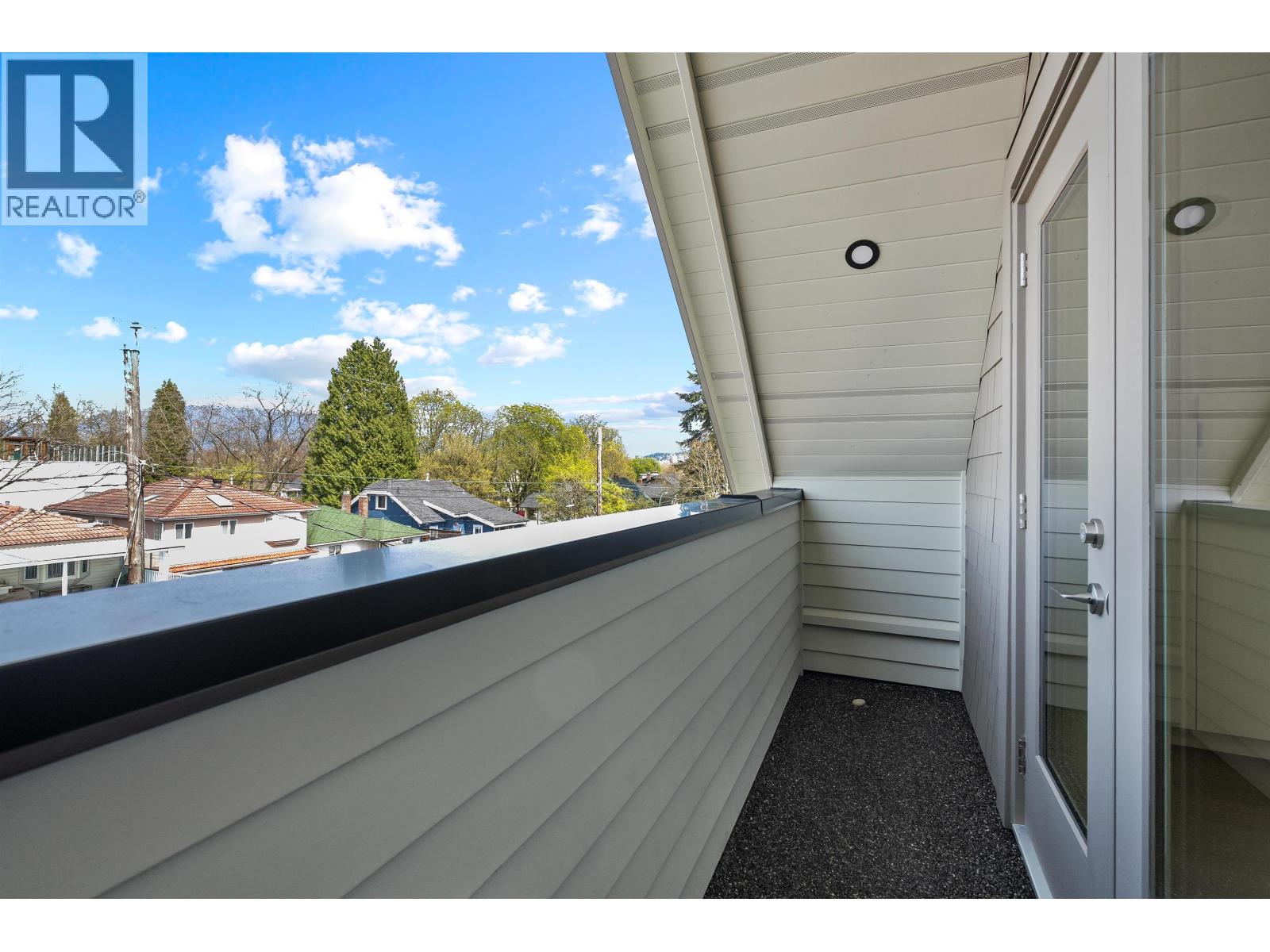 2 2253 Grant Street, Vancouver, British Columbia  V5L 2Z6 - Photo 32 - R3042331
