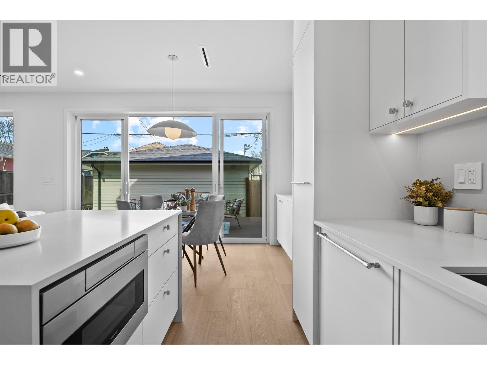 2 2253 Grant Street, Vancouver, British Columbia  V5L 2Z6 - Photo 9 - R3042331
