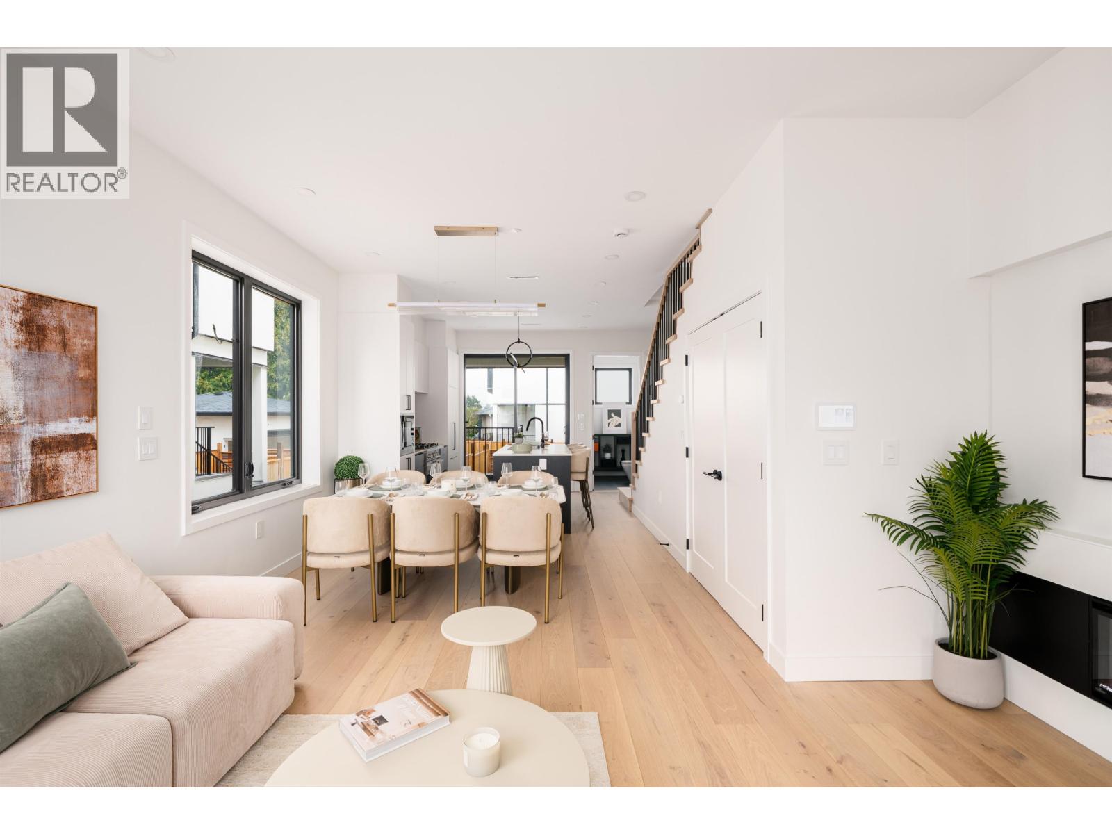 850 W 64th Avenue, Vancouver, British Columbia  V6P 3V1 - Photo 2 - R3042359