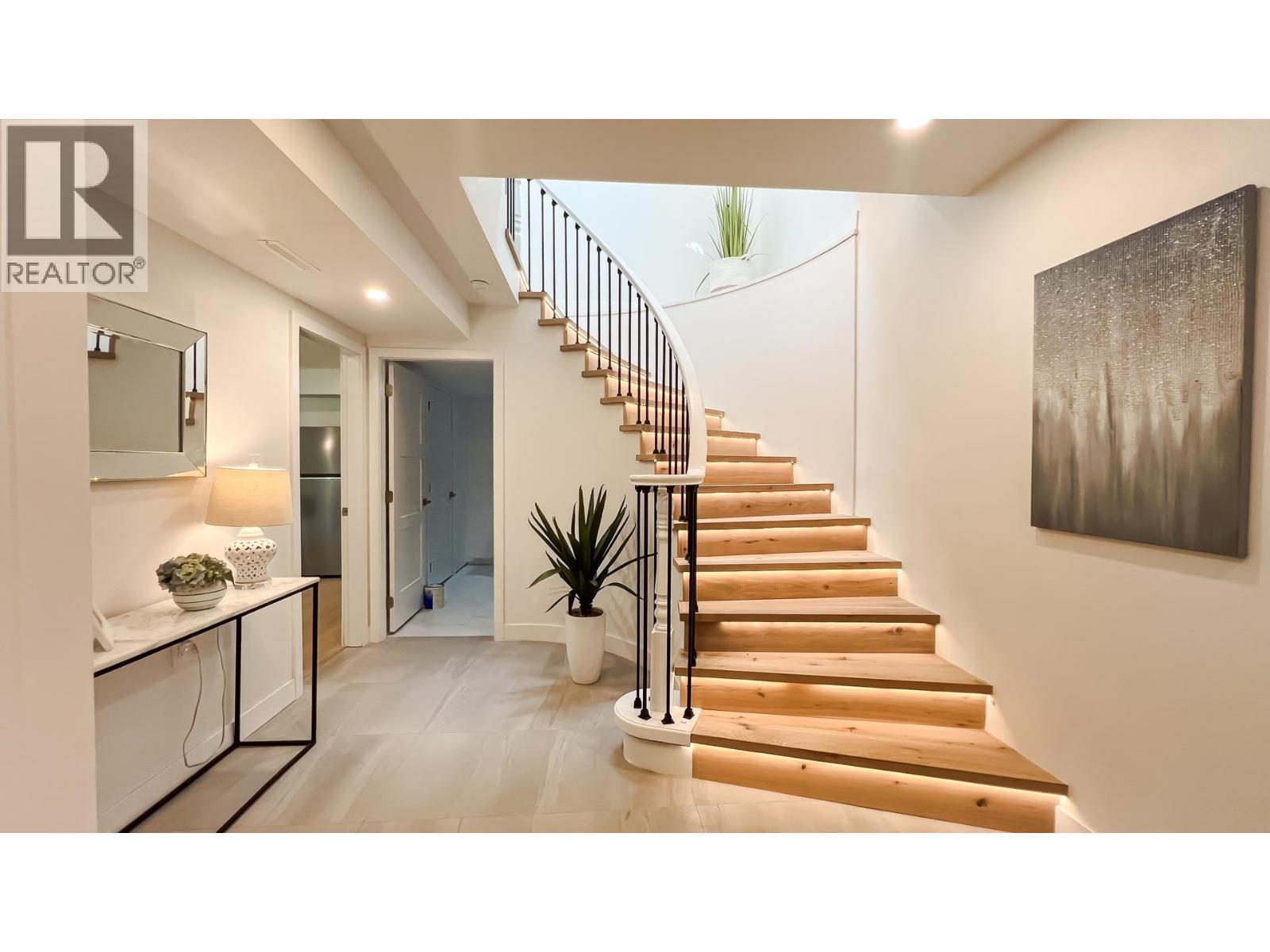 3361 E 28th Avenue, Vancouver, British Columbia  V5R 1T2 - Photo 4 - R3042387
