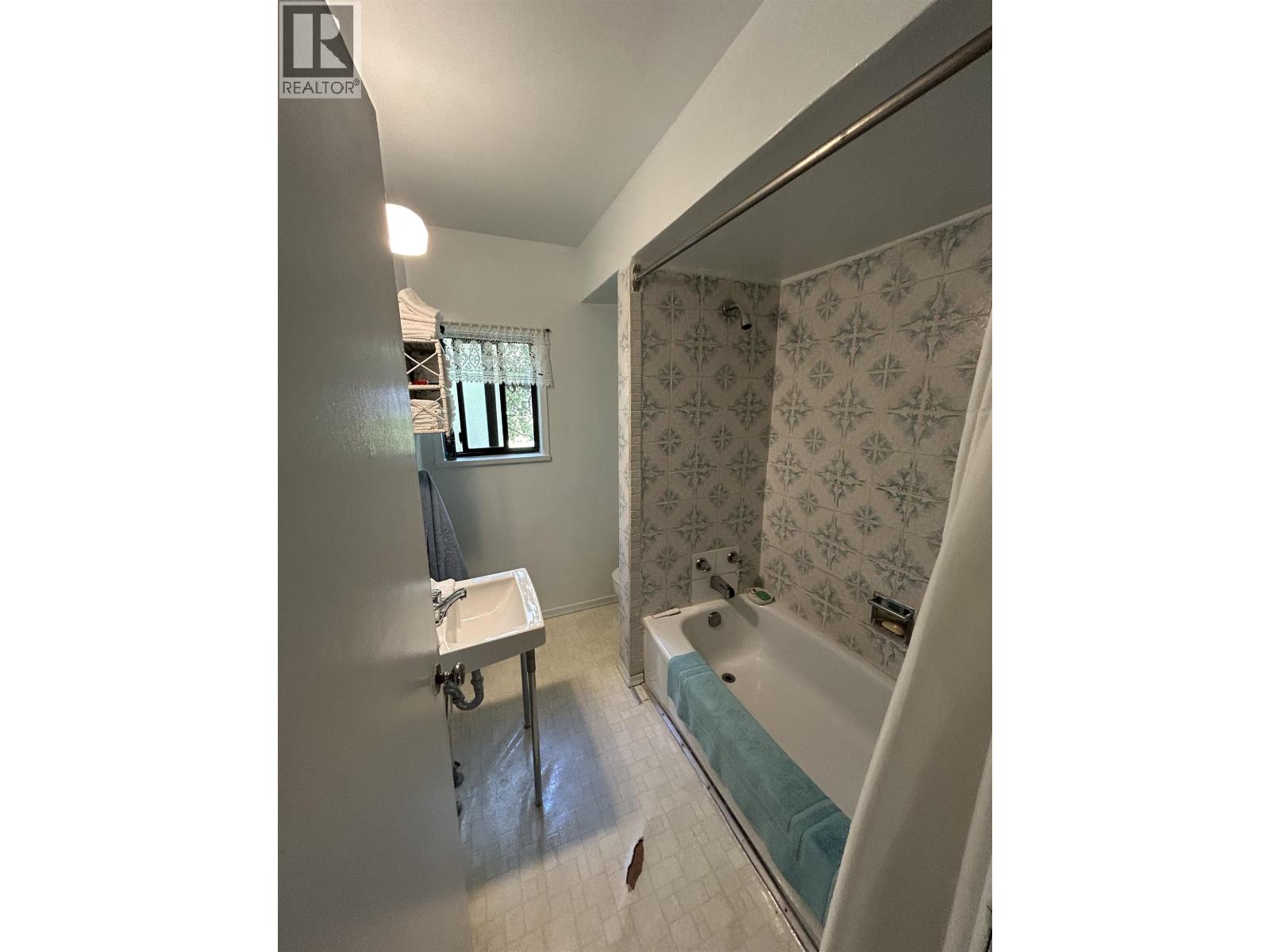 3251 Regina Avenue, Richmond, British Columbia  V6X 2K6 - Photo 13 - R3042401