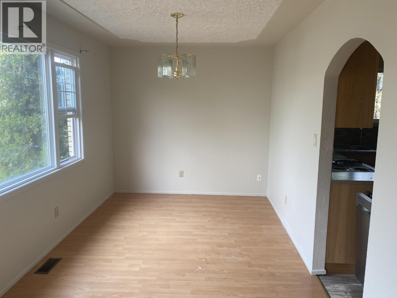 Property at 622 JOHNSON STREET image 4