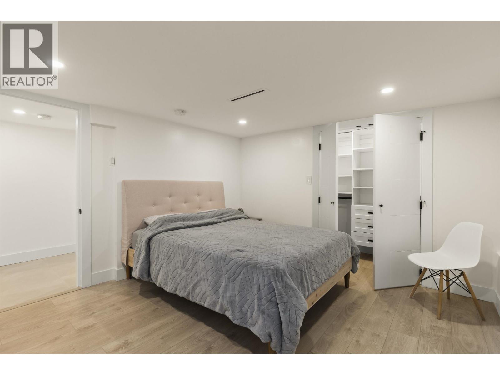 529x Dunbar Street, Vancouver, British Columbia  V6N 1V9 - Photo 4 - R3042340