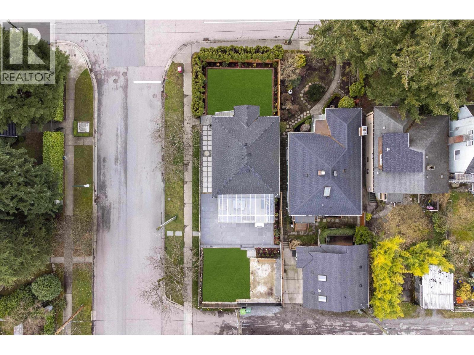 529x Dunbar Street, Vancouver, British Columbia  V6N 1V9 - Photo 8 - R3042340