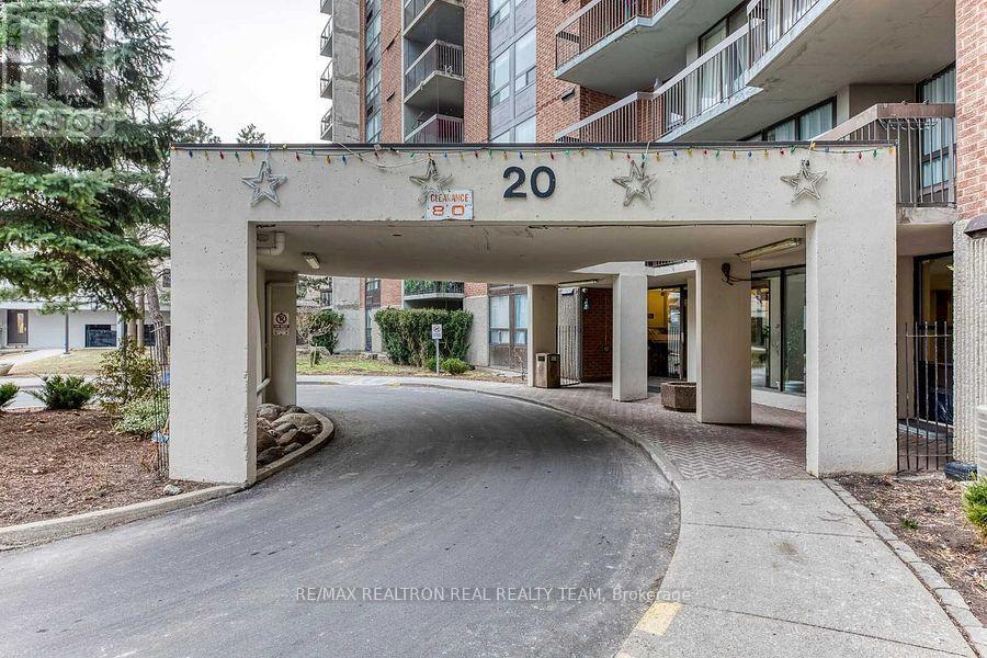 #1405 - 20 Mississauga Valley Boulevard, Mississauga, Ontario  L5A 3S1 - Photo 2 - W12375497