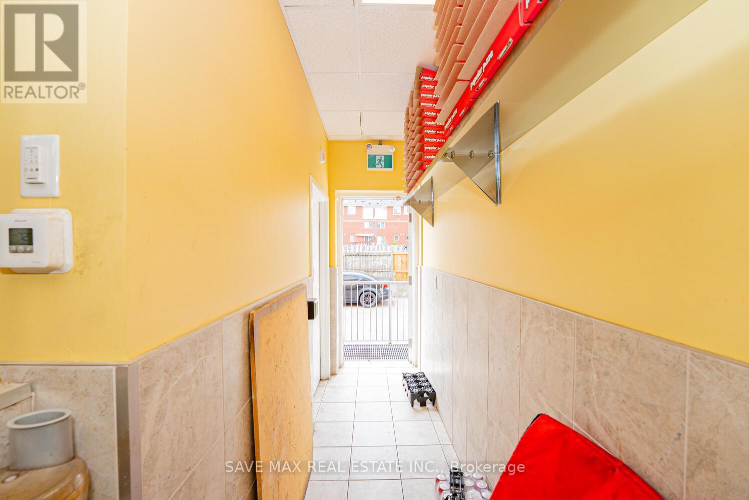 3062 Hurontario Street, Mississauga, Ontario  L5B 1N7 - Photo 18 - W12375503