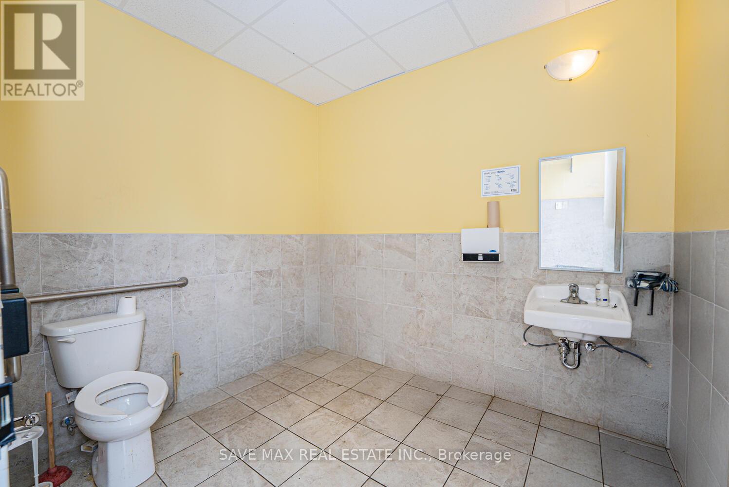 3062 Hurontario Street, Mississauga, Ontario  L5B 1N7 - Photo 20 - W12375503