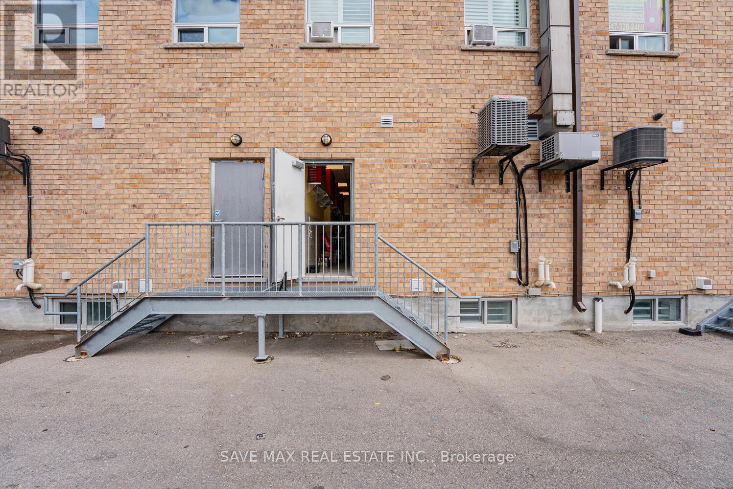 3062 Hurontario Street, Mississauga, Ontario  L5B 1N7 - Photo 21 - W12375503