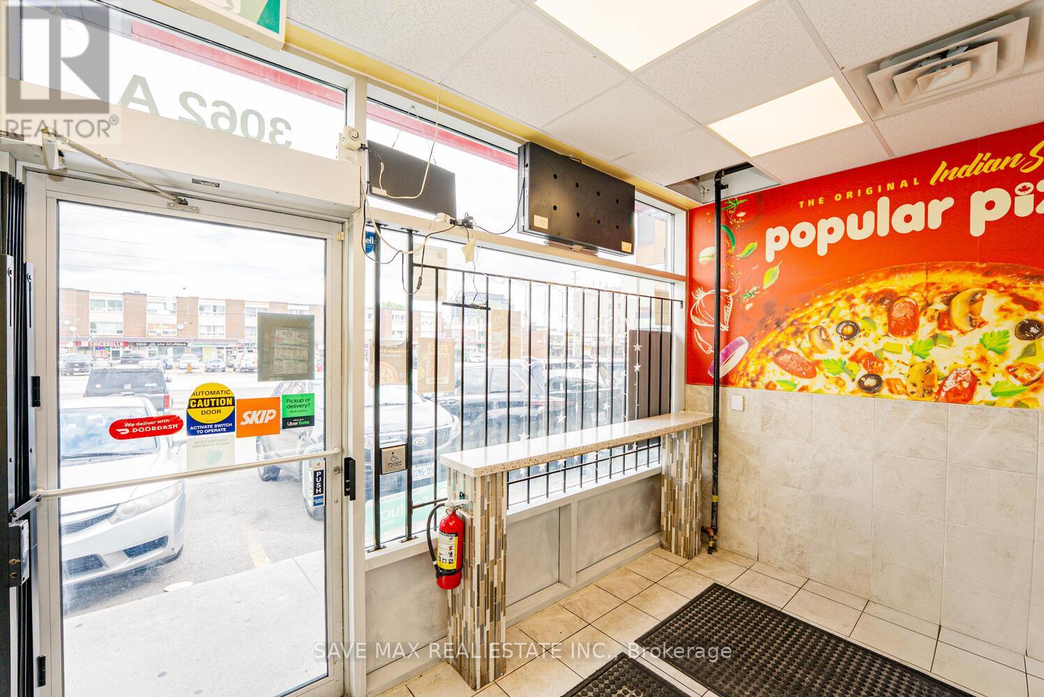 3062 Hurontario Street, Mississauga, Ontario  L5B 1N7 - Photo 6 - W12375503