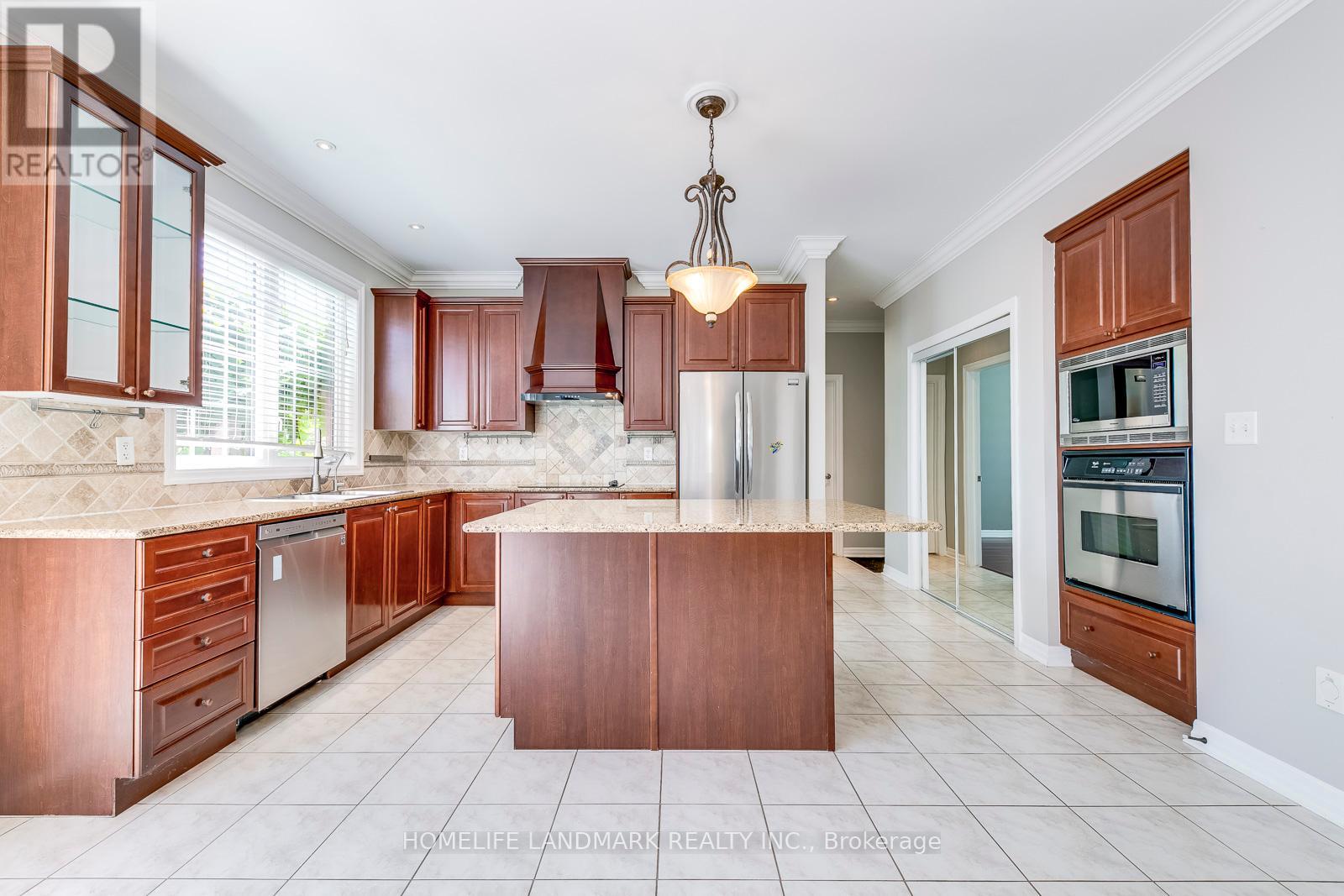 2196 Highcliffe Way, Oakville, Ontario  L6M 5B6 - Photo 15 - W12375514