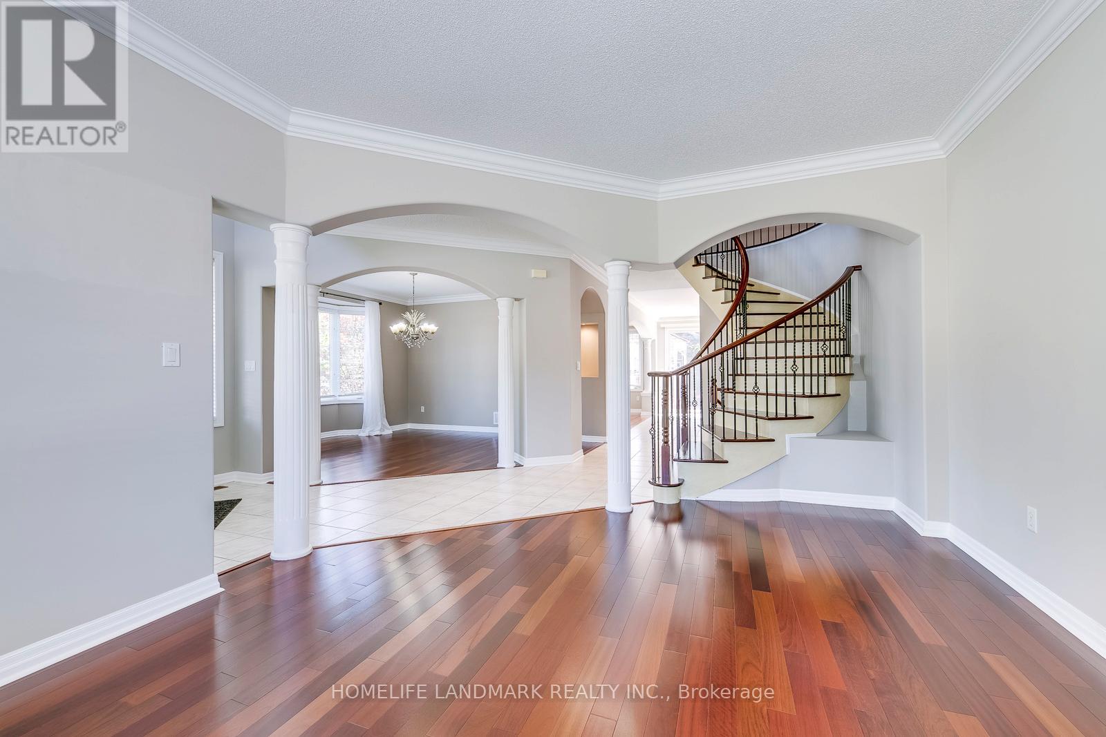2196 Highcliffe Way, Oakville, Ontario  L6M 5B6 - Photo 8 - W12375514