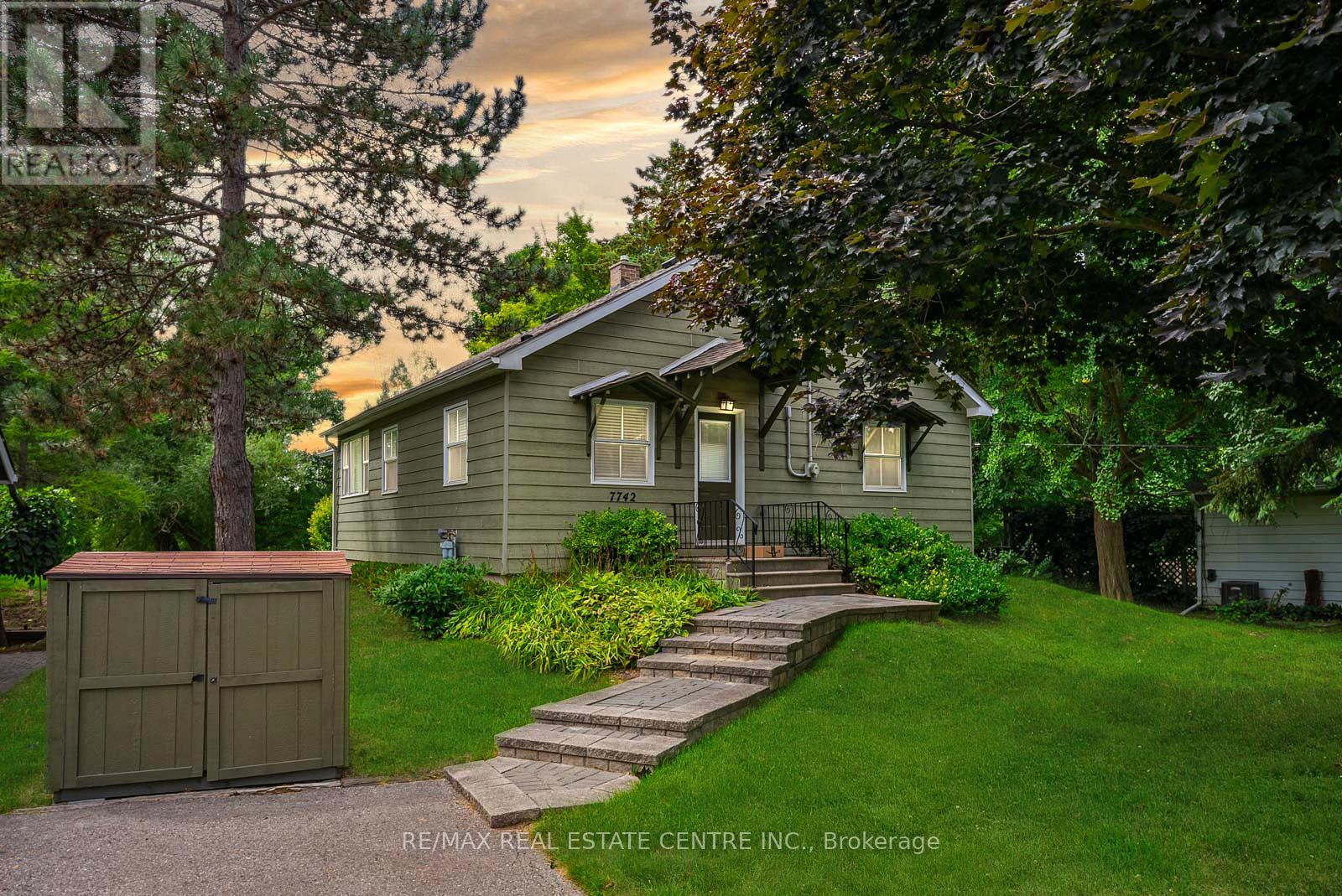 7742 CHURCHVILLE ROAD, Brampton, Ontario