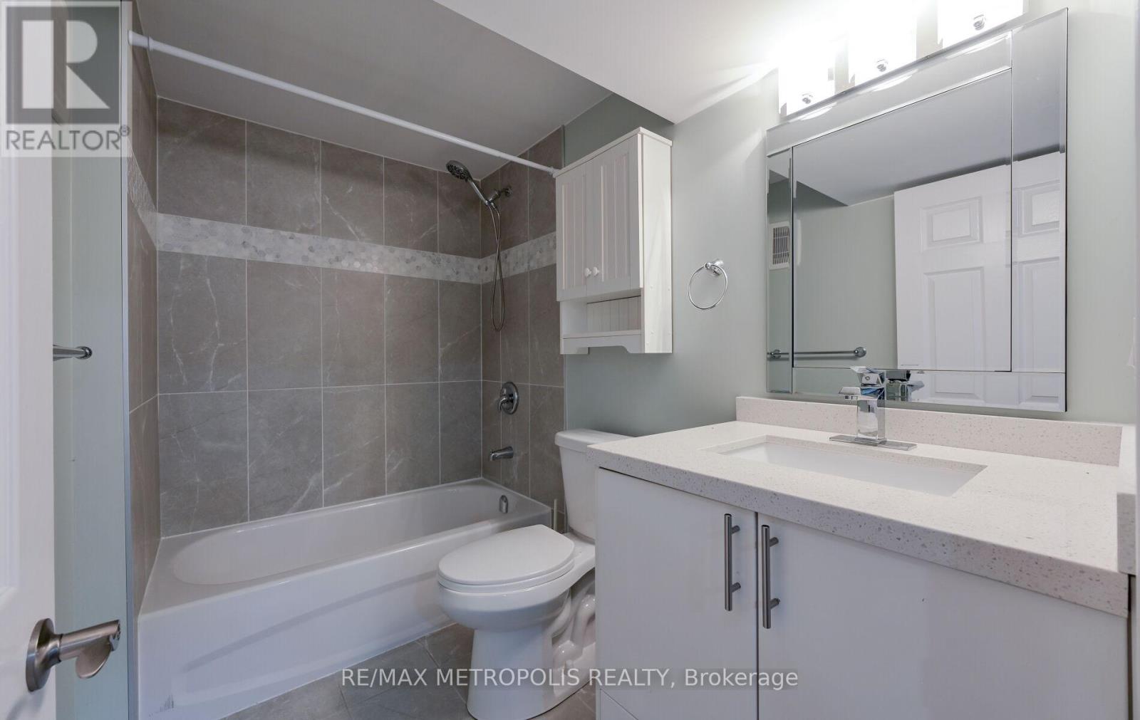 Lower - 2699 Sherhill Drive, Mississauga, Ontario  L5J 3Z2 - Photo 20 - W12375540