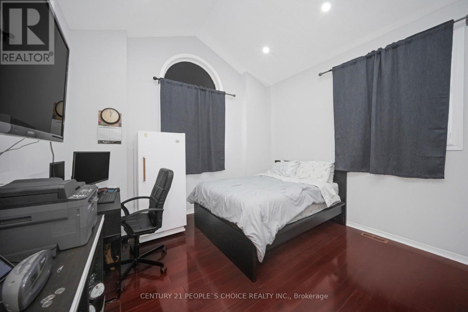 Upper - 2 Checkerberry Crescent, Brampton, Ontario  L6R 2T2 - Photo 25 - W12375554