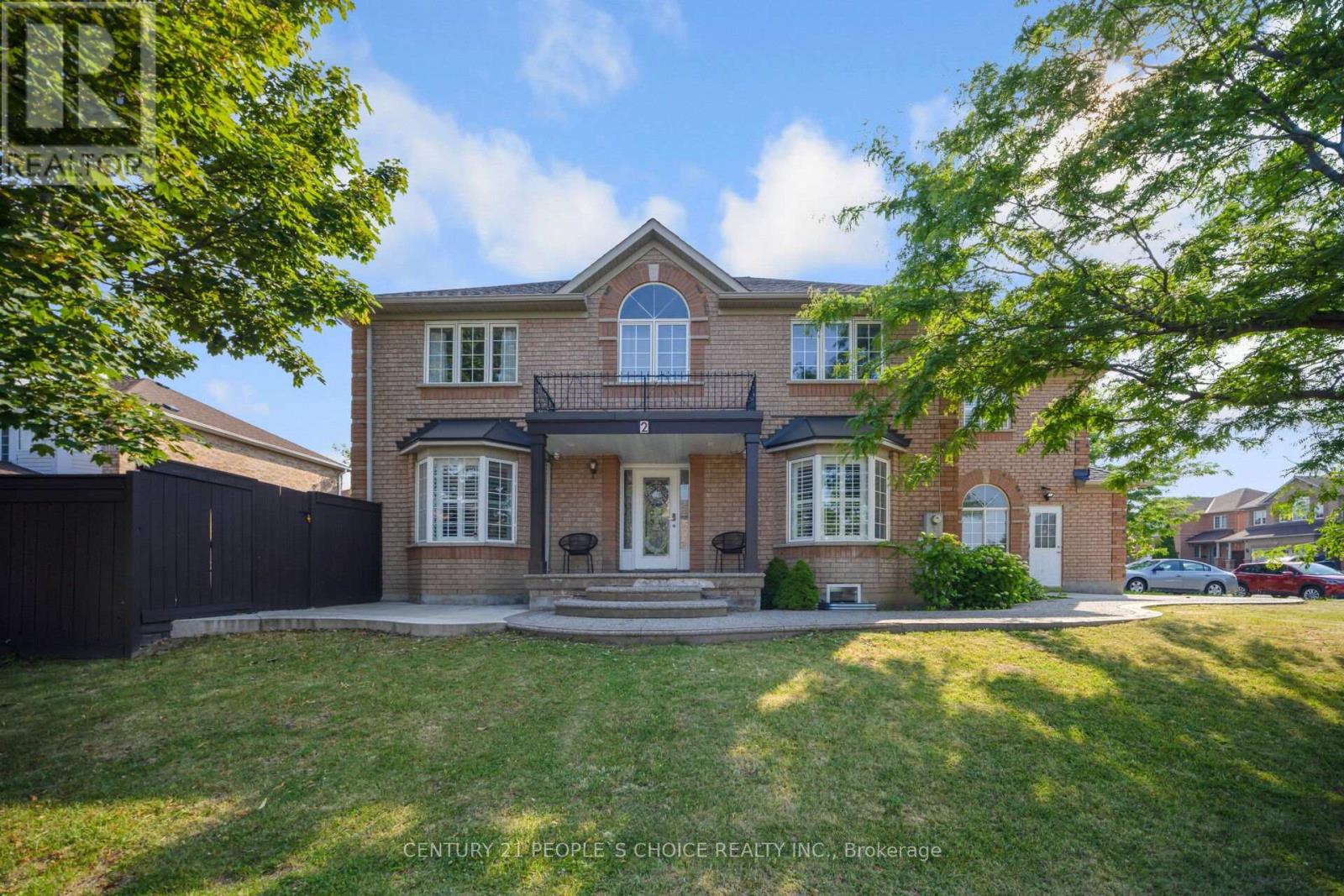 Upper - 2 Checkerberry Crescent, Brampton, Ontario  L6R 2T2 - Photo 5 - W12375554