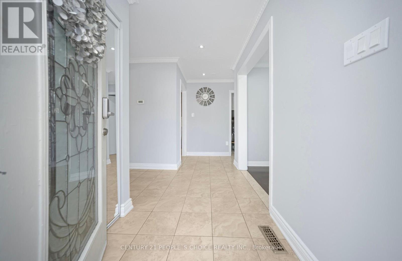 Upper - 2 Checkerberry Crescent, Brampton, Ontario  L6R 2T2 - Photo 7 - W12375554