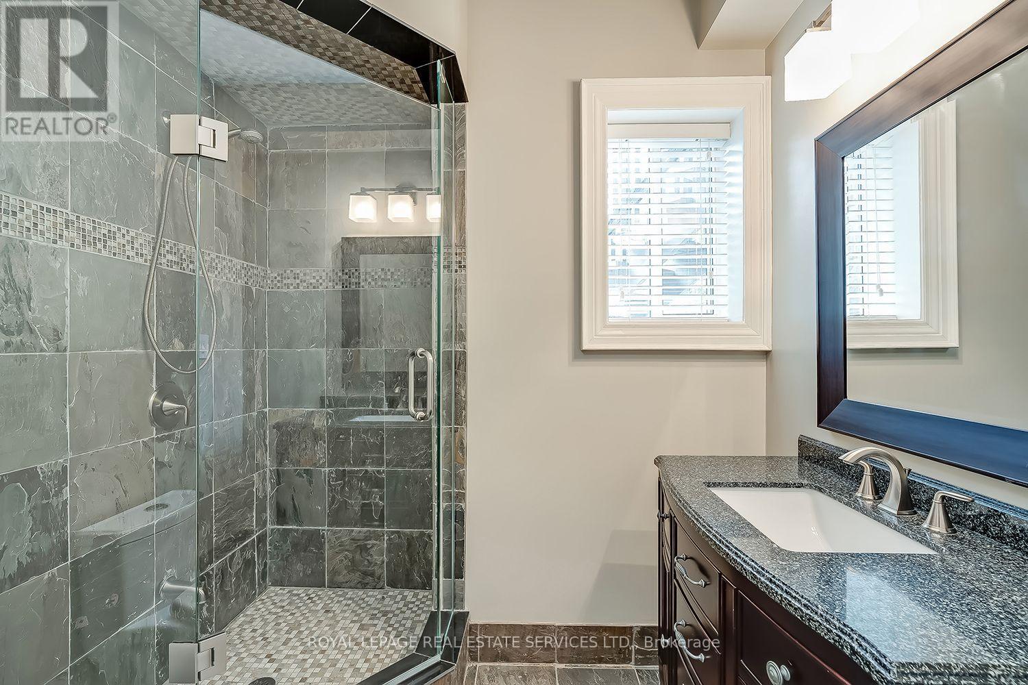 2319 Kilbride Street, Burlington, Ontario  L7P 0H7 - Photo 38 - W12375572