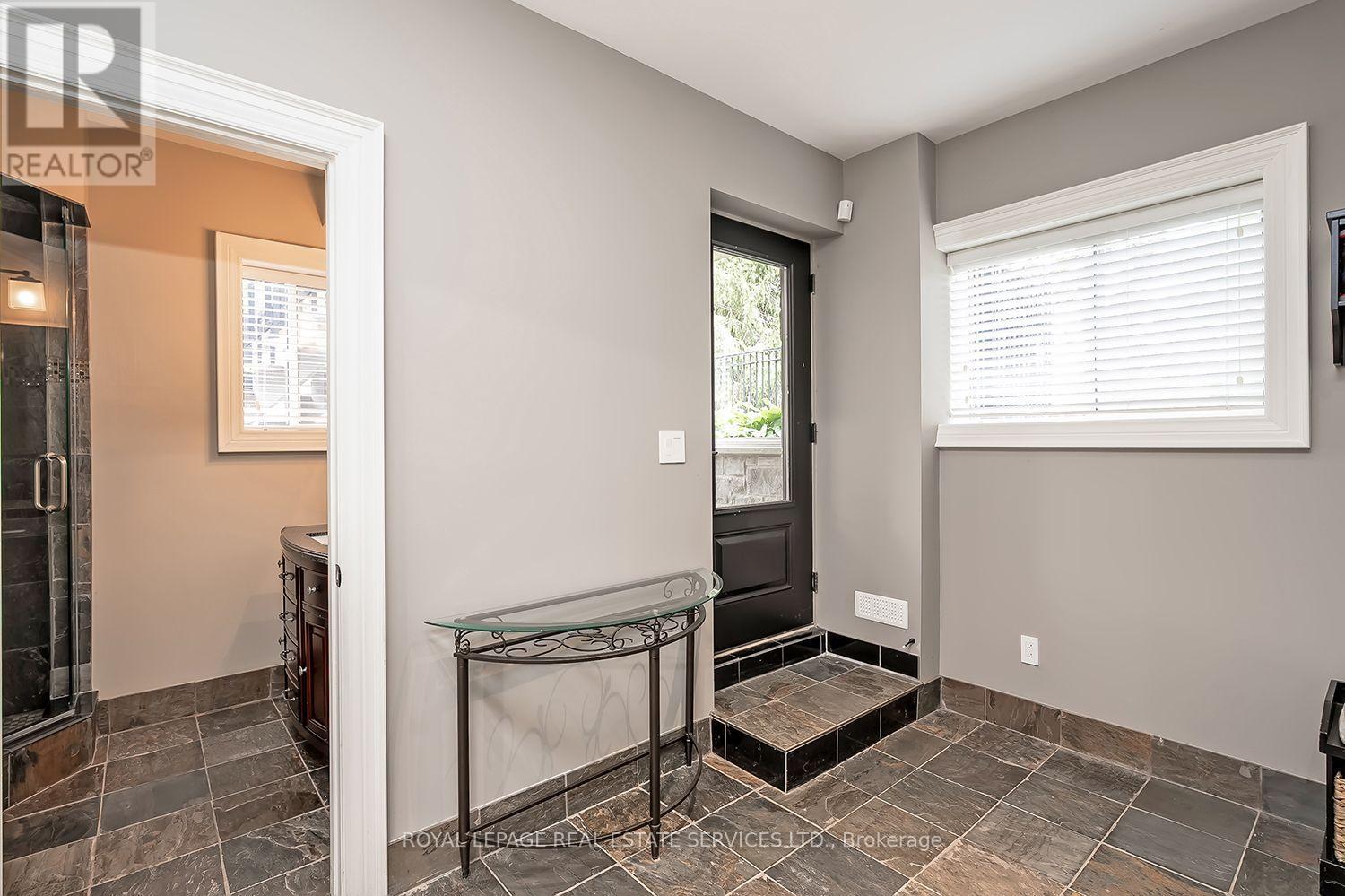 2319 Kilbride Street, Burlington, Ontario  L7P 0H7 - Photo 39 - W12375572