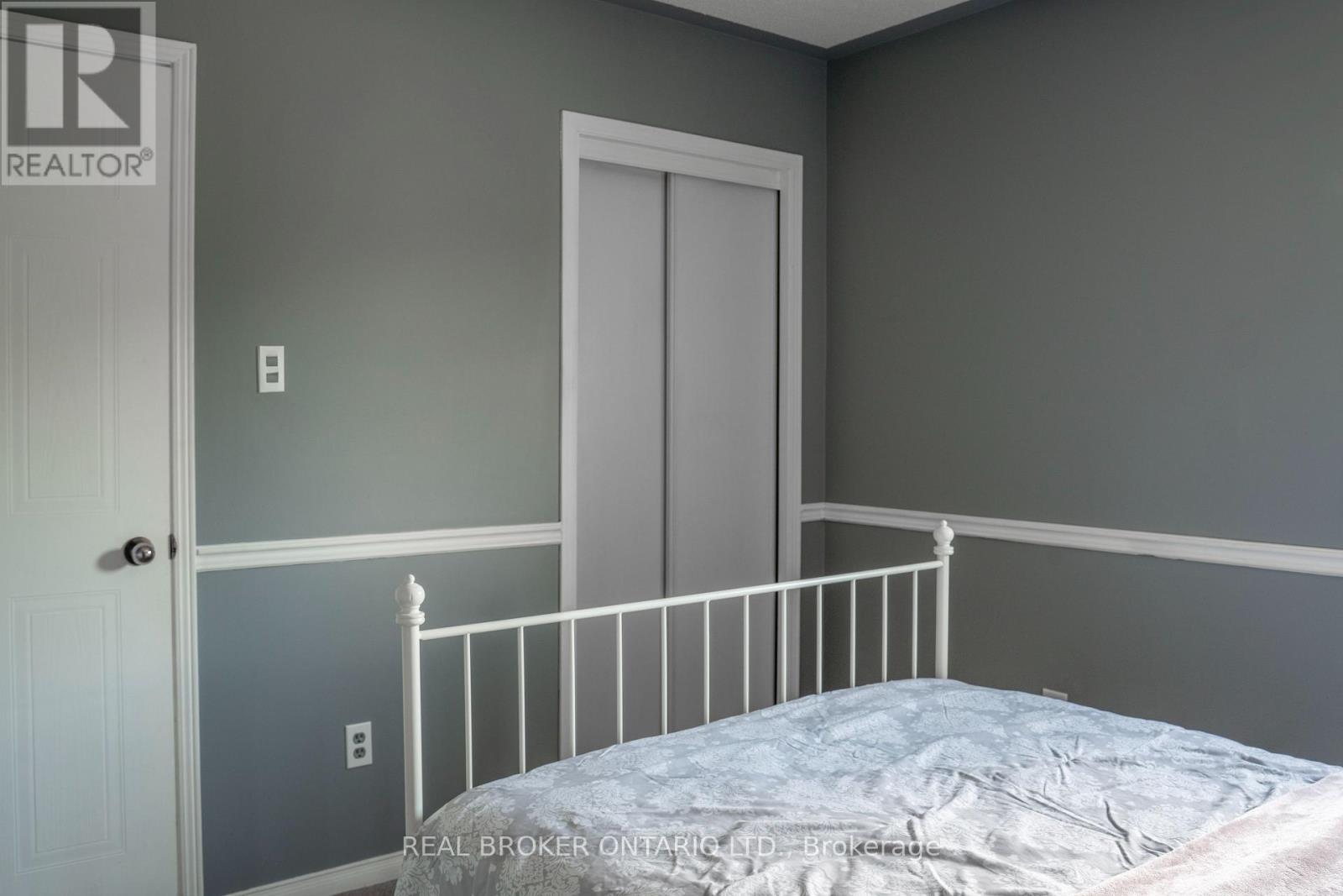 21 Vivians Crescent, Brampton, Ontario  L6Y 4V1 - Photo 16 - W12375584