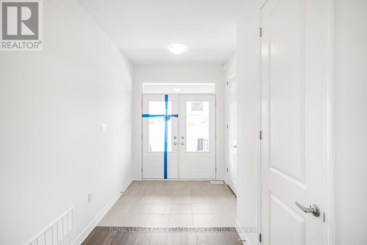266 Millstone Street, Kitchener, Ontario  N2R 0V8 - Photo 8 - X12375519