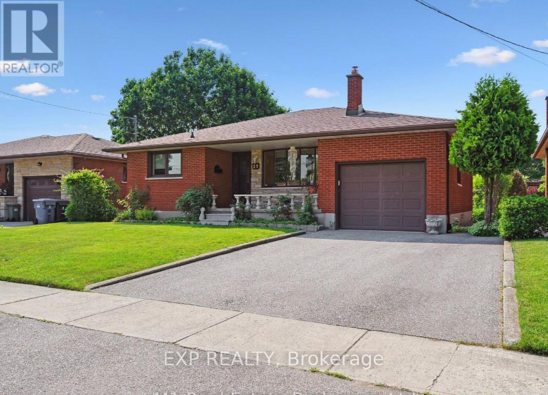 27 Palermo Crescent, Guelph, Ontario  N1E 2J8 - Photo 2 - X12375557