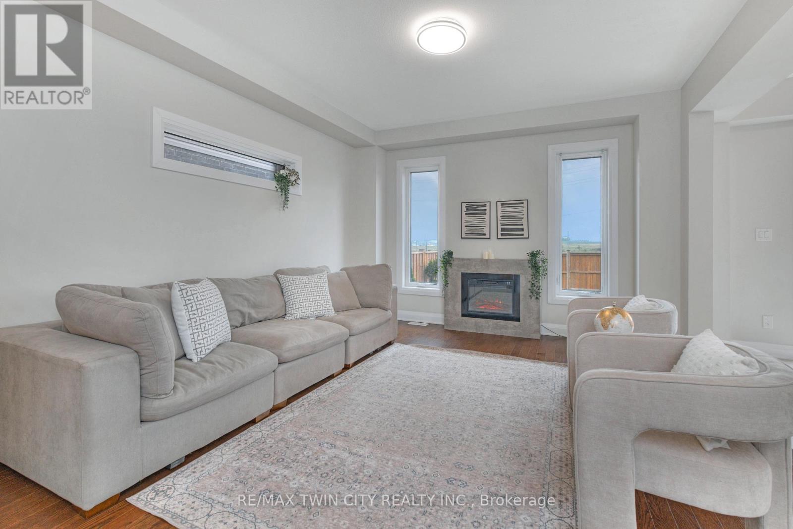 160 Foamflower Place, Waterloo, Ontario  N2V 0G9 - Photo 10 - X12375598