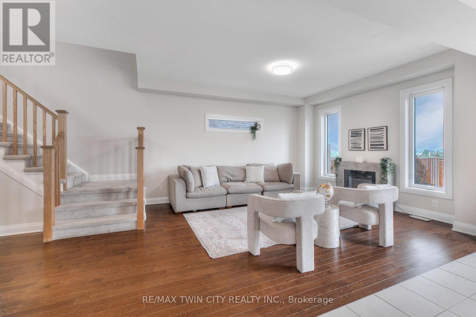 160 Foamflower Place, Waterloo, Ontario  N2V 0G9 - Photo 13 - X12375598