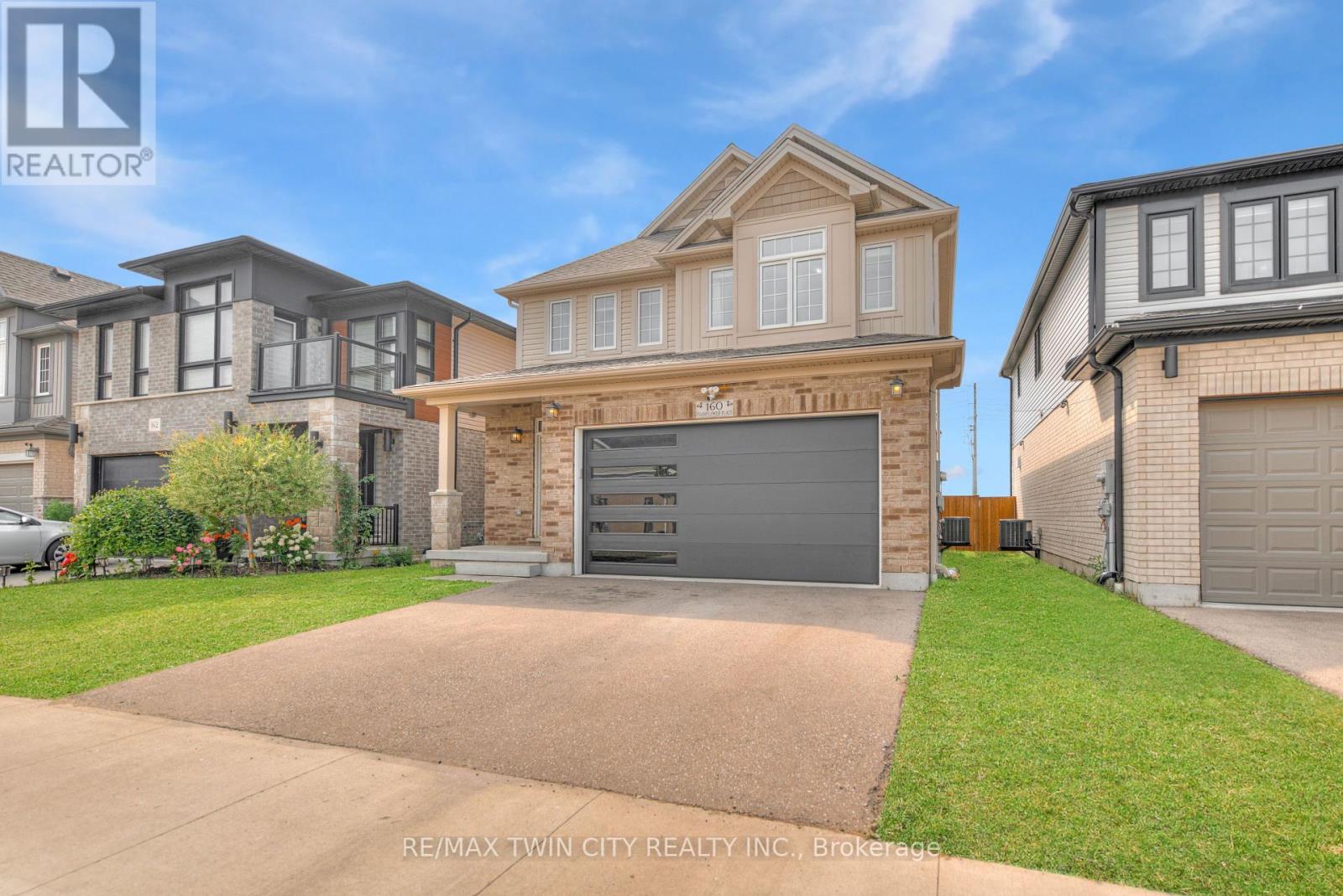160 Foamflower Place, Waterloo, Ontario  N2V 0G9 - Photo 2 - X12375598