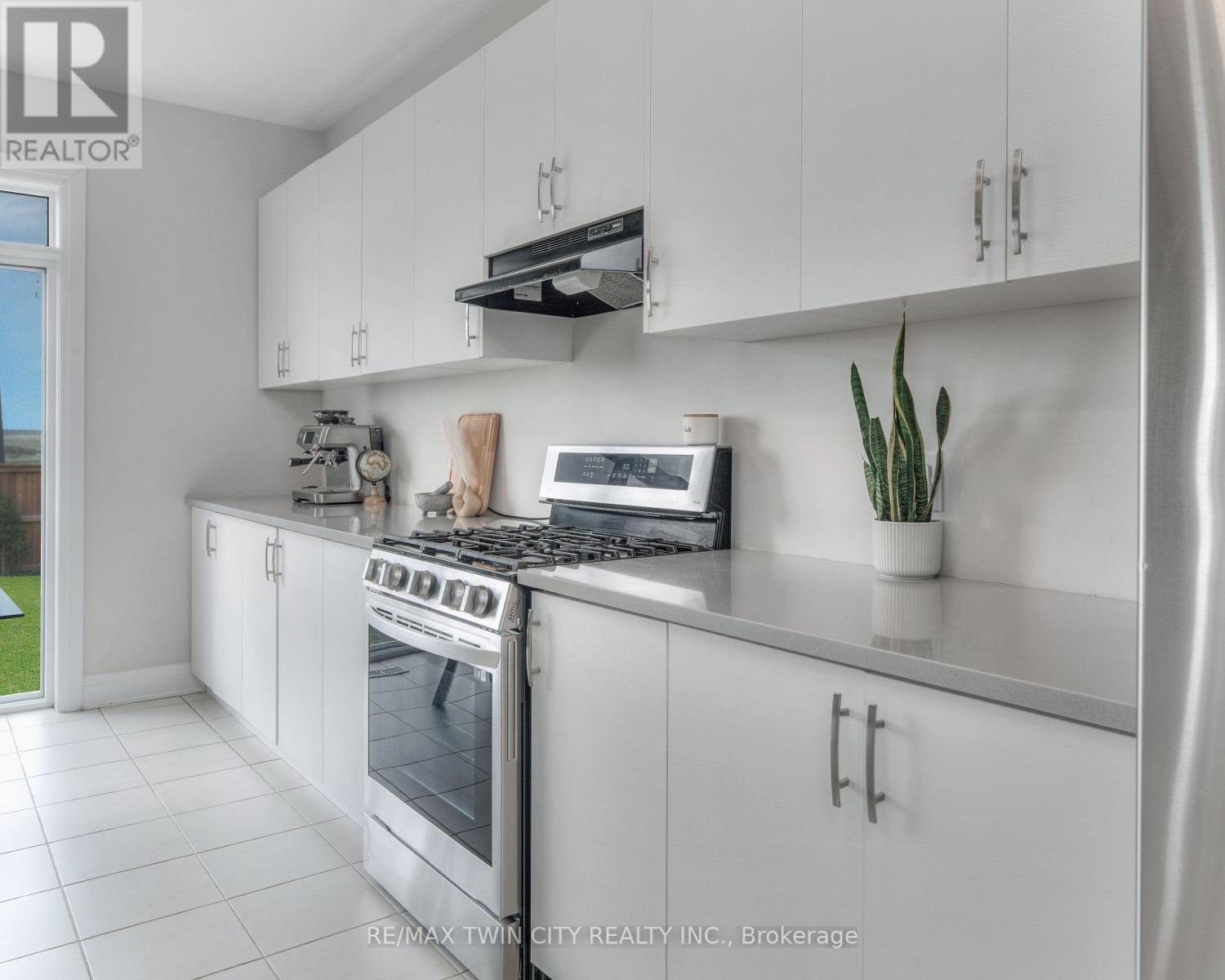 160 Foamflower Place, Waterloo, Ontario  N2V 0G9 - Photo 20 - X12375598