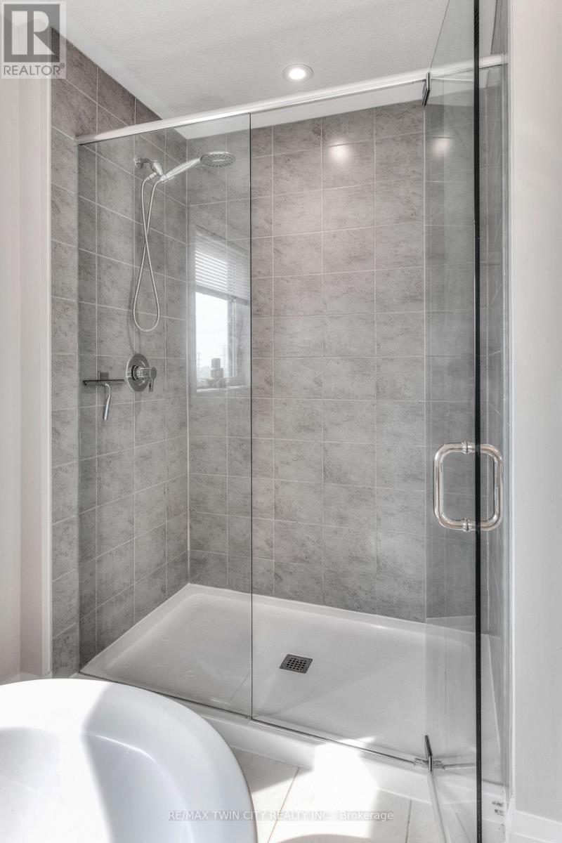 160 Foamflower Place, Waterloo, Ontario  N2V 0G9 - Photo 28 - X12375598