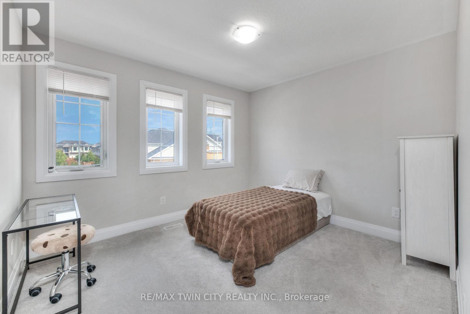 160 Foamflower Place, Waterloo, Ontario  N2V 0G9 - Photo 31 - X12375598