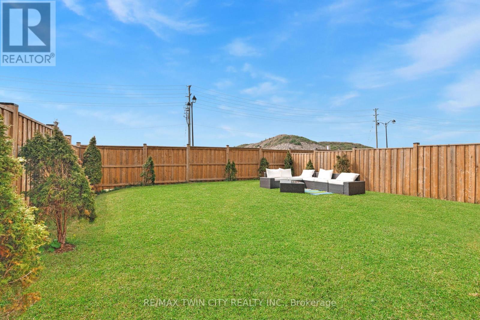 160 Foamflower Place, Waterloo, Ontario  N2V 0G9 - Photo 37 - X12375598