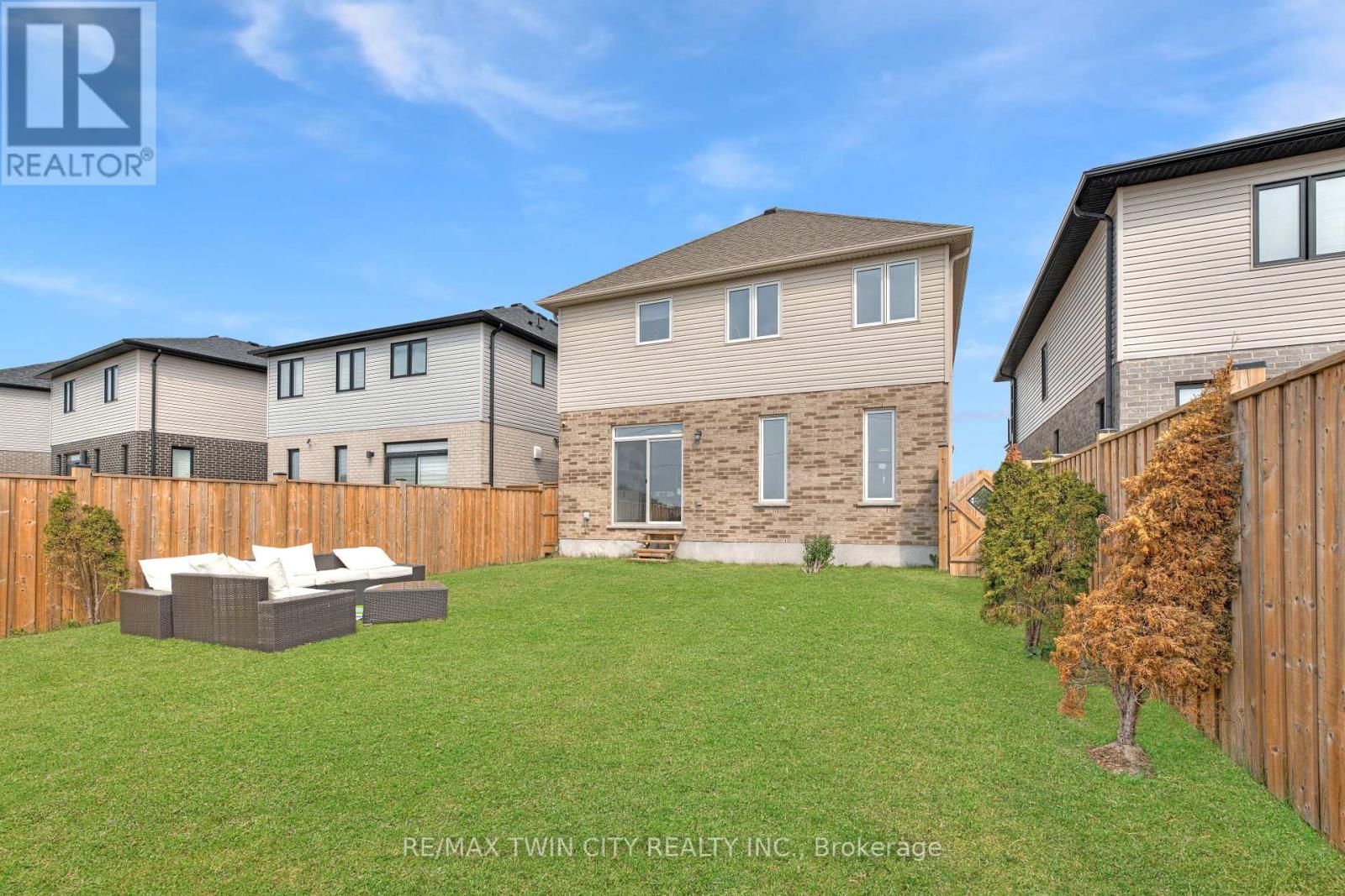 160 Foamflower Place, Waterloo, Ontario  N2V 0G9 - Photo 39 - X12375598