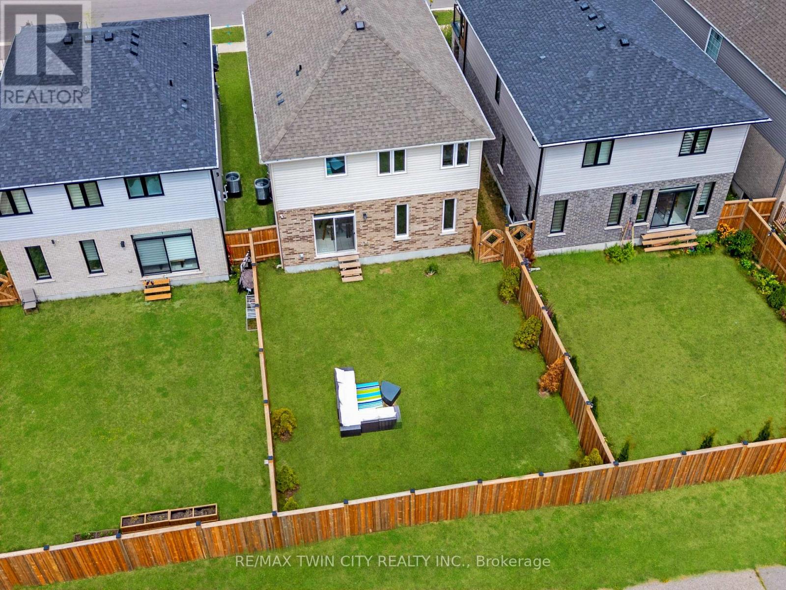 160 Foamflower Place, Waterloo, Ontario  N2V 0G9 - Photo 43 - X12375598