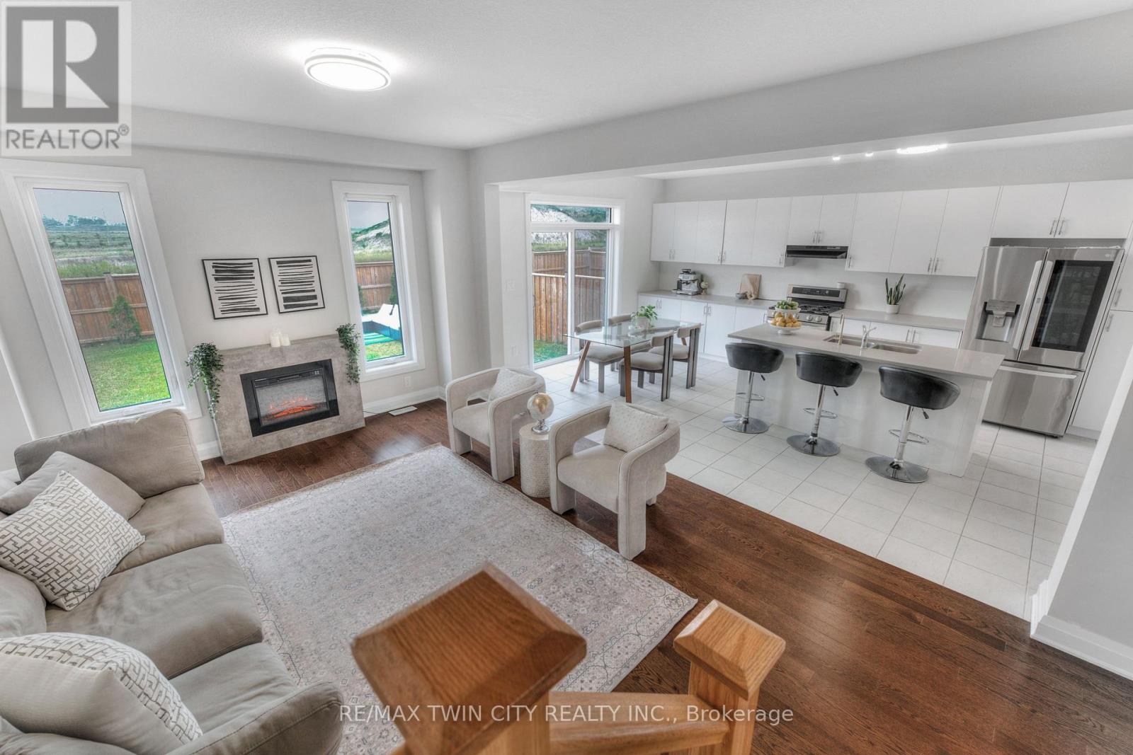 160 Foamflower Place, Waterloo, Ontario  N2V 0G9 - Photo 9 - X12375598