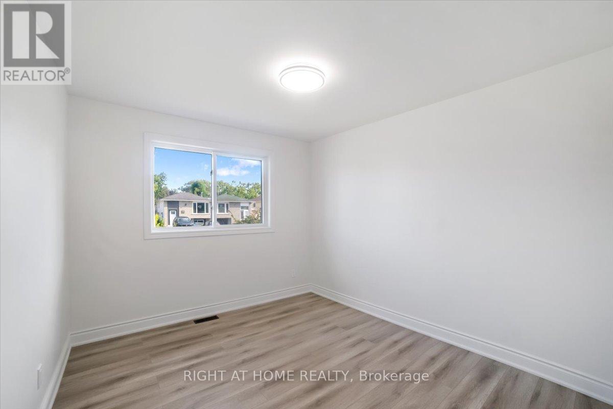 28 Charlbrook Avenue, Barrie, Ontario  L4M 2Y4 - Photo 16 - S12375591