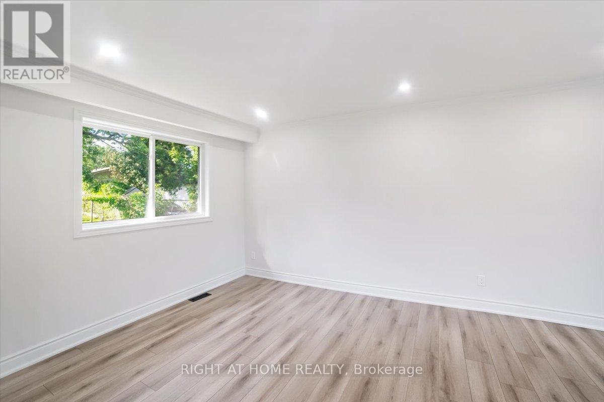 28 Charlbrook Avenue, Barrie, Ontario  L4M 2Y4 - Photo 18 - S12375591