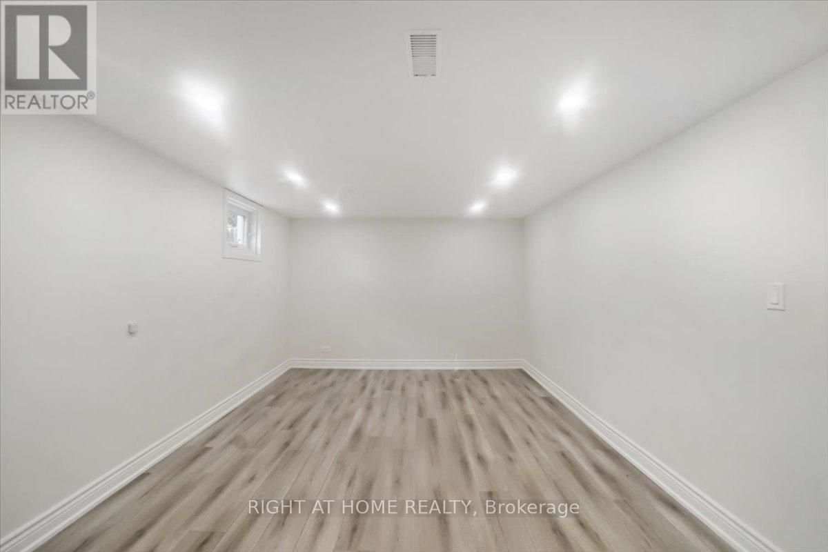 28 Charlbrook Avenue, Barrie, Ontario  L4M 2Y4 - Photo 34 - S12375591