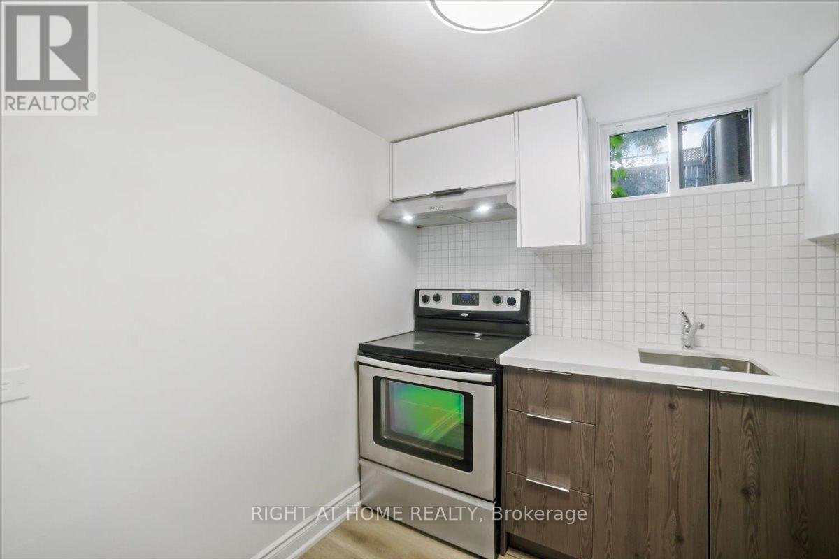 28 Charlbrook Avenue, Barrie, Ontario  L4M 2Y4 - Photo 30 - S12375591