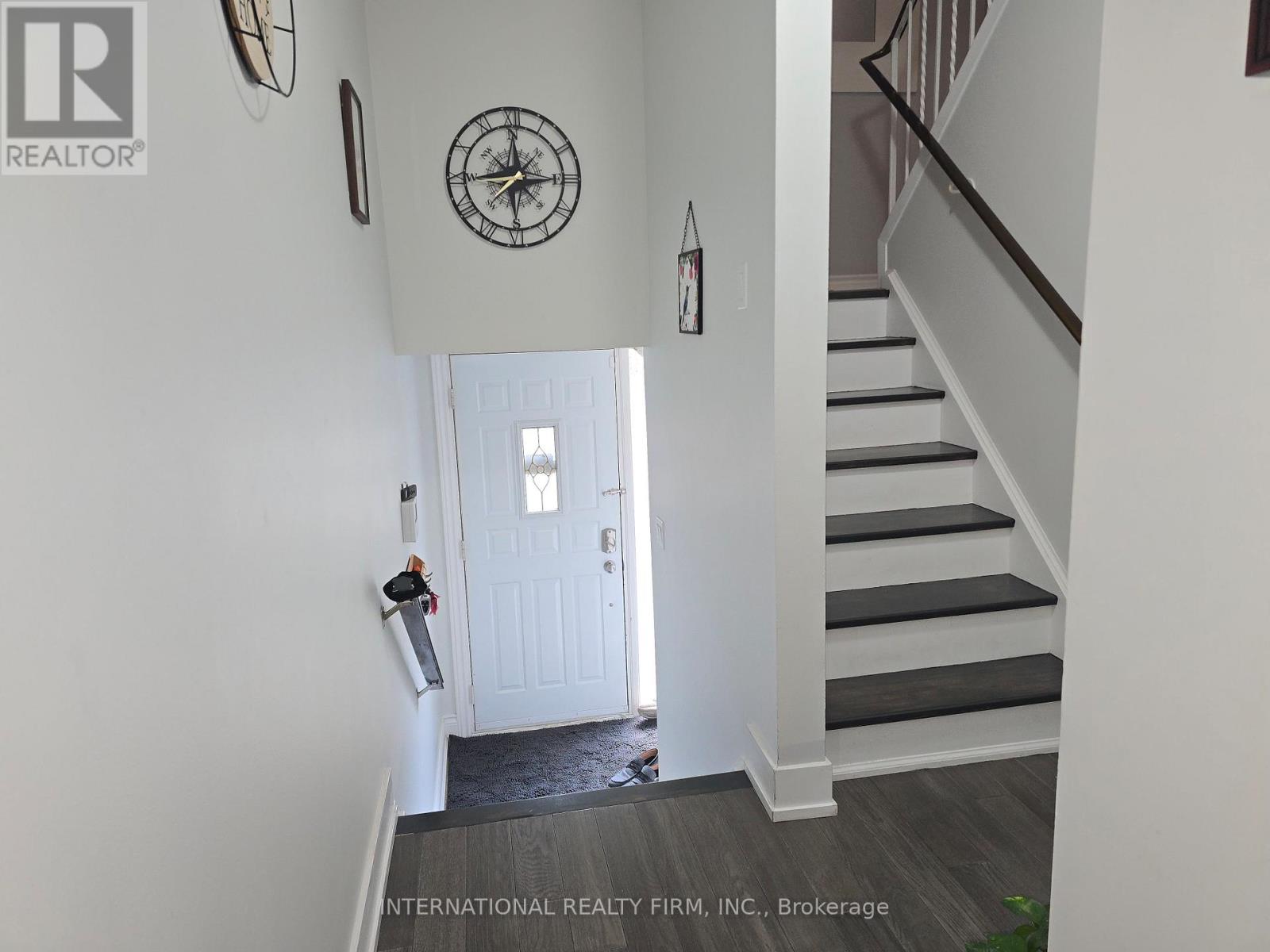 32 - 600 Silver Creek Boulevard, Mississauga, Ontario  L5A 2B4 - Photo 2 - W12369387