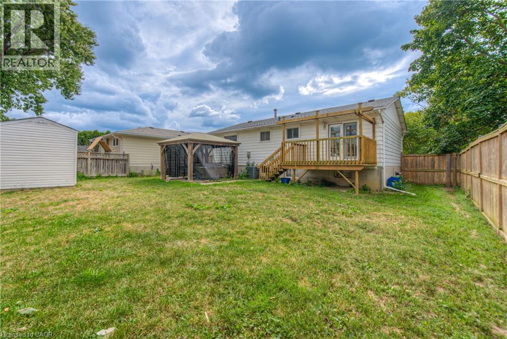 16 Brisbane Boulevard, Brantford, Ontario  N3S 4L2 - Photo 32 - 40765366