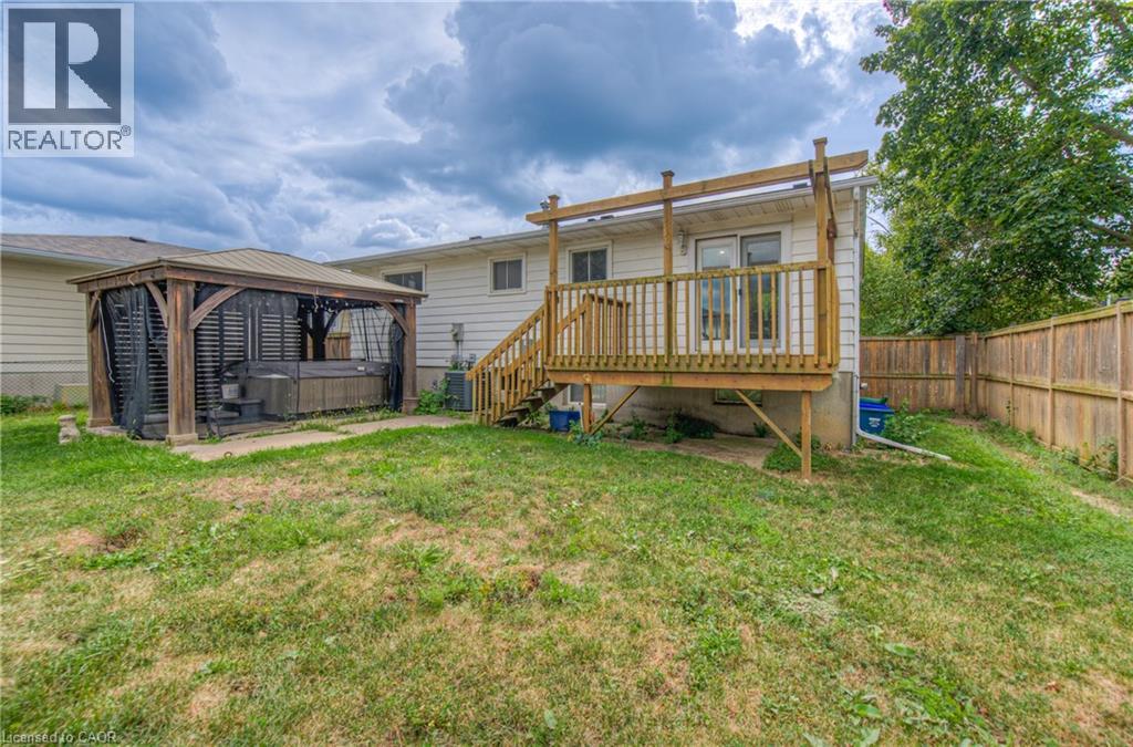 16 Brisbane Boulevard, Brantford, Ontario  N3S 4L2 - Photo 33 - 40765366