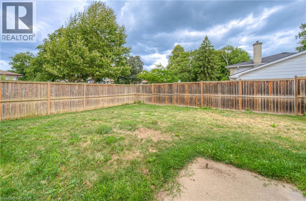 16 Brisbane Boulevard, Brantford, Ontario  N3S 4L2 - Photo 38 - 40765366