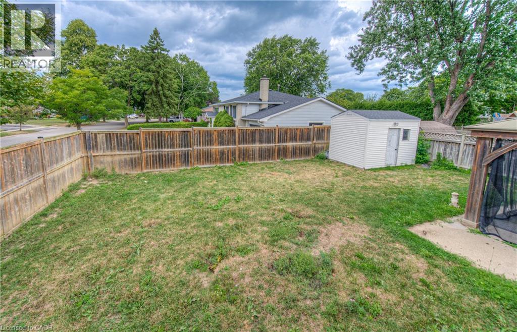 16 Brisbane Boulevard, Brantford, Ontario  N3S 4L2 - Photo 39 - 40765366