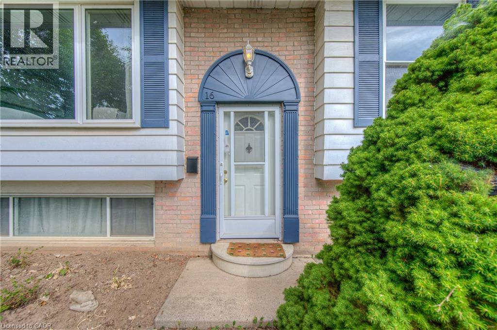 16 Brisbane Boulevard, Brantford, Ontario  N3S 4L2 - Photo 5 - 40765366