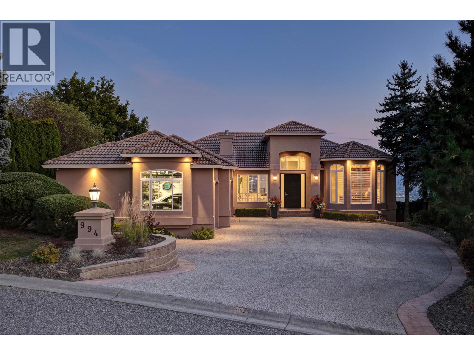994 Skeena Drive, Kelowna, British Columbia  V1V 2K7 - Photo 1 - 10361373