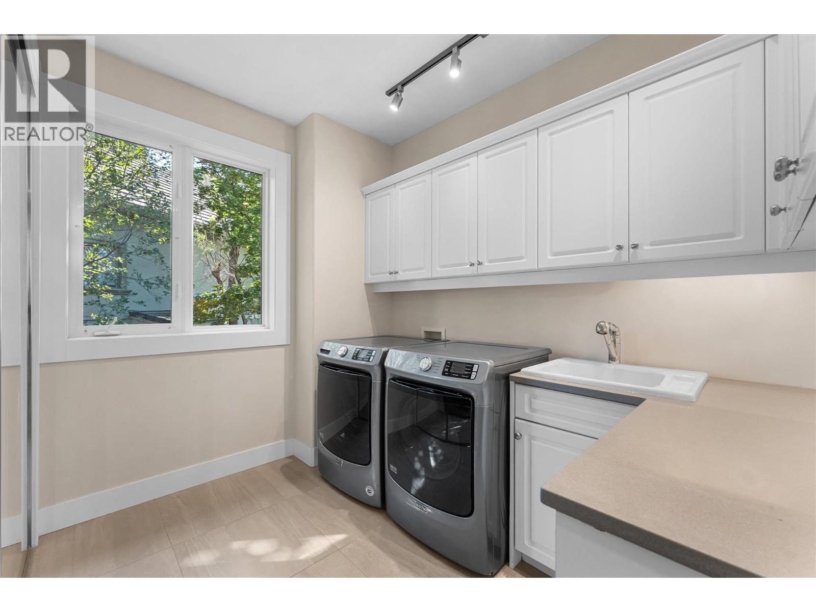 994 Skeena Drive, Kelowna, British Columbia  V1V 2K7 - Photo 41 - 10361373