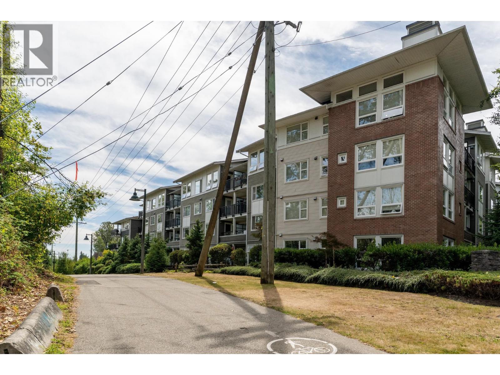 415 6888 Southpoint Drive, Burnaby, British Columbia  V3N 5E3 - Photo 3 - R3042214