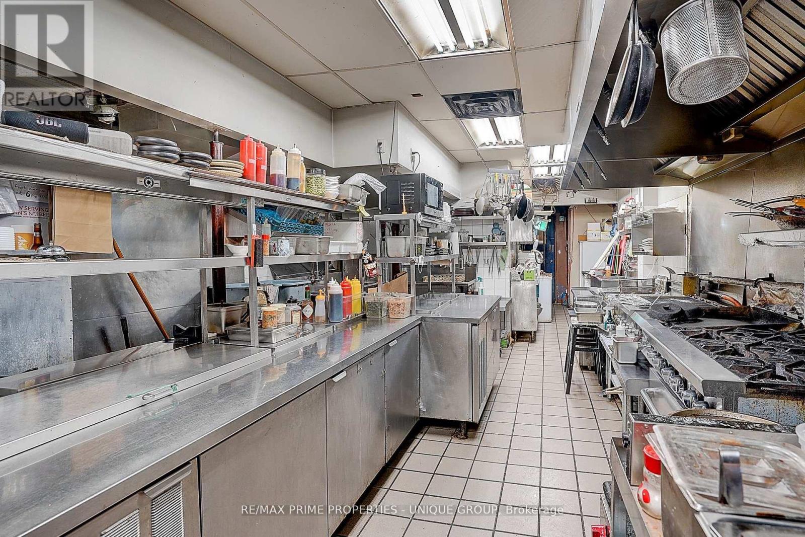 39 Baldwin Street, Toronto (Kensington-Chinatown), Ontario  M5T 1L1 - Photo 14 - C12375628