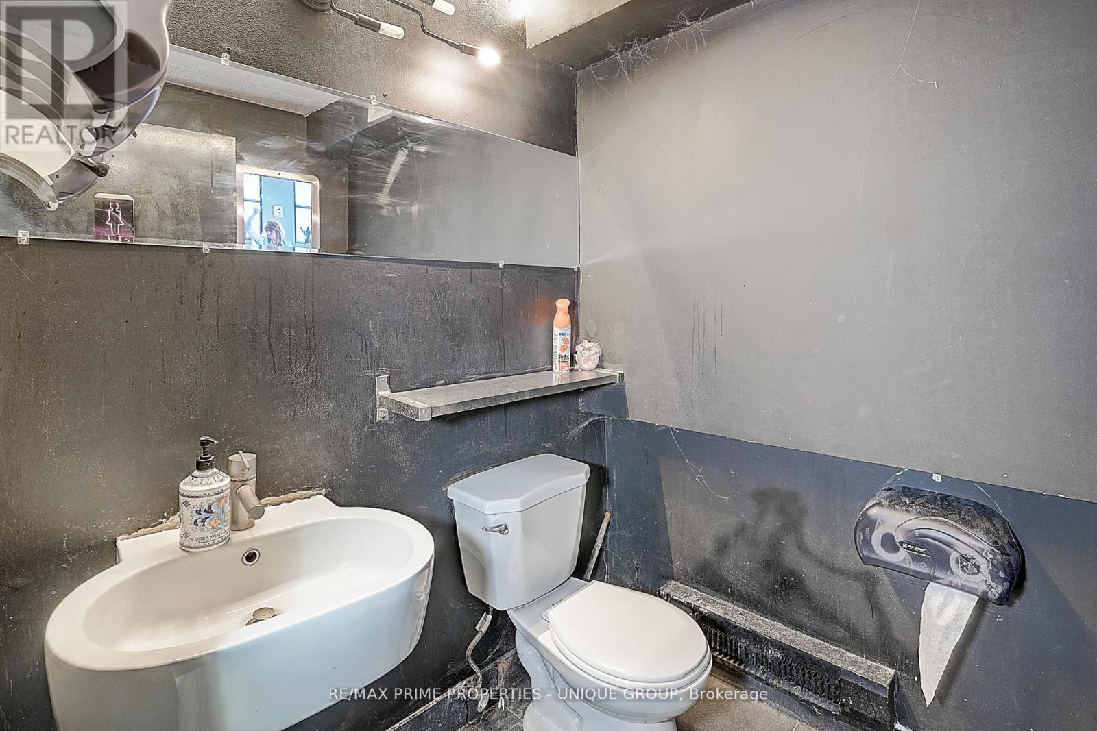 39 Baldwin Street, Toronto (Kensington-Chinatown), Ontario  M5T 1L1 - Photo 24 - C12375628